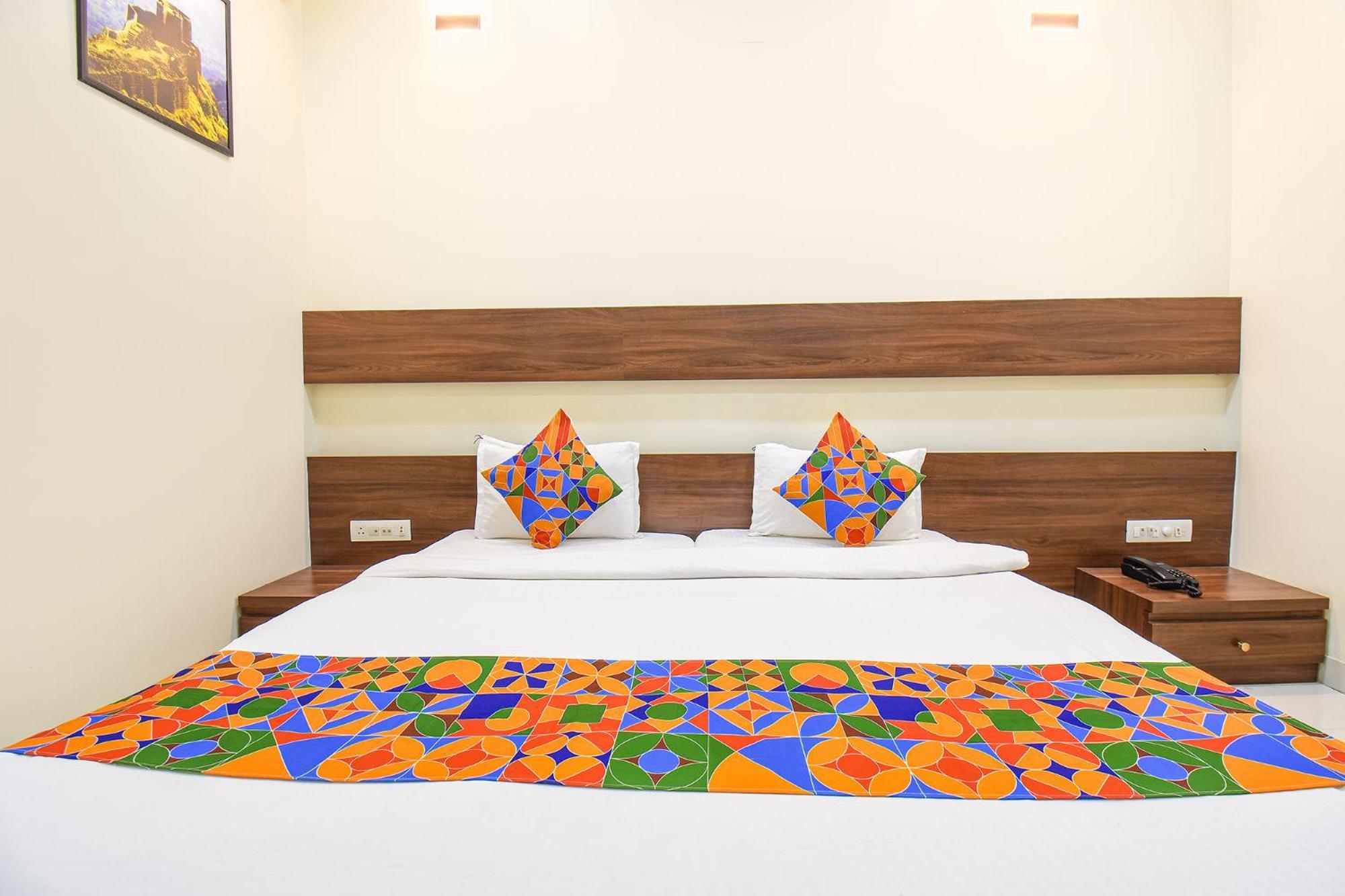 Fabhotel Royal Suits - Nr Mahadji Shinde Chhatri Pune Exterior foto
