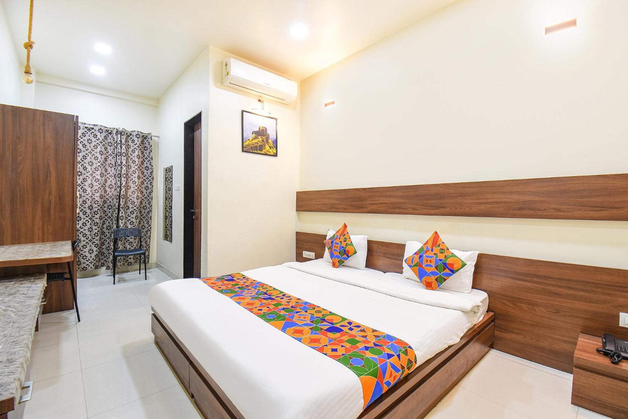 Fabhotel Royal Suits - Nr Mahadji Shinde Chhatri Pune Exterior foto
